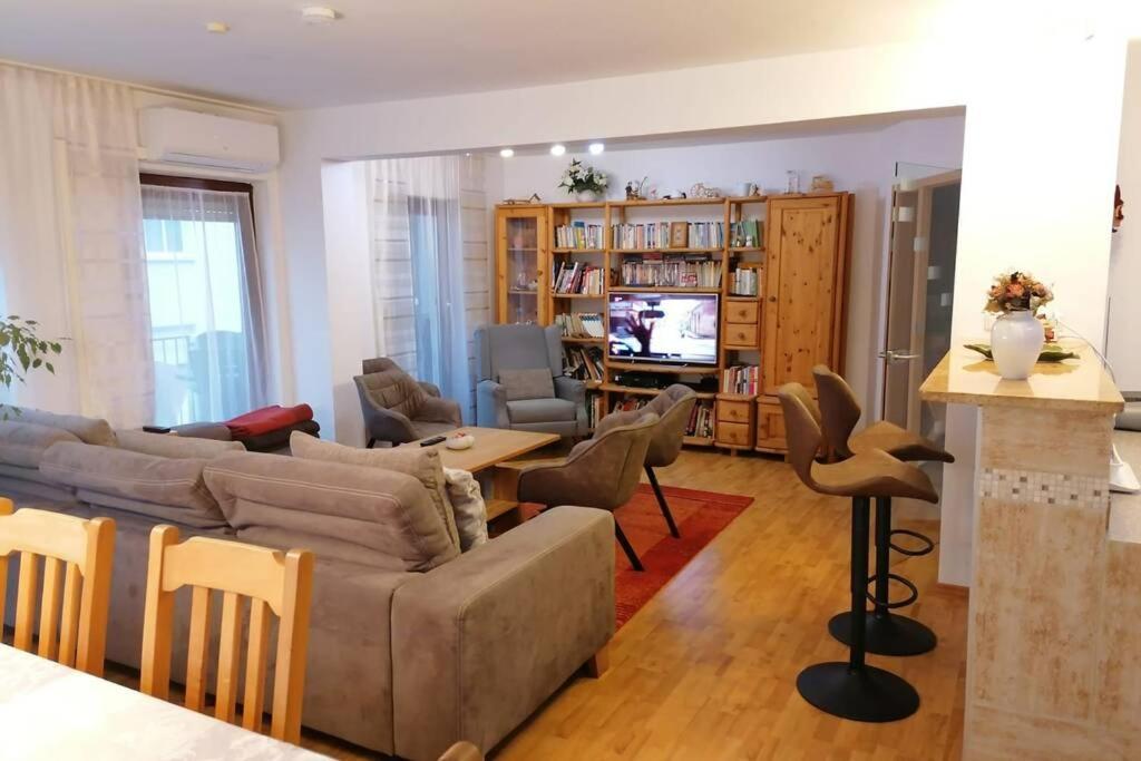 Beste Lage Im Zentrum Und Am Hofgarten 150Qm Mit Klima, 2Xbalkon, Aufzug, Familienfreundlich Bayreuth Dış mekan fotoğraf